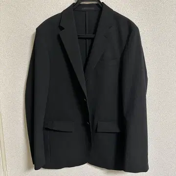 유니클로 울트라 스트레치 자켓 블랙 L 사이즈