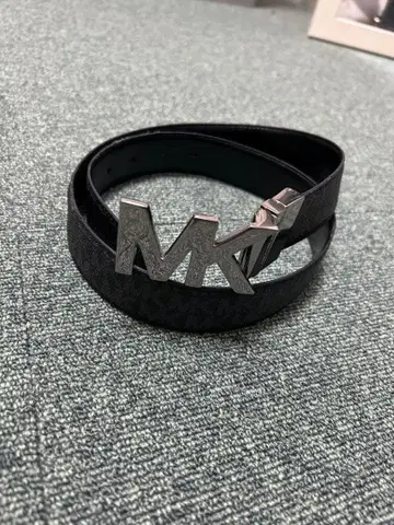 Michael Kors MK 로고 벨트 블랙