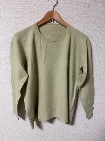 유나이티드 애로우즈 울 100% 긴팔 니트