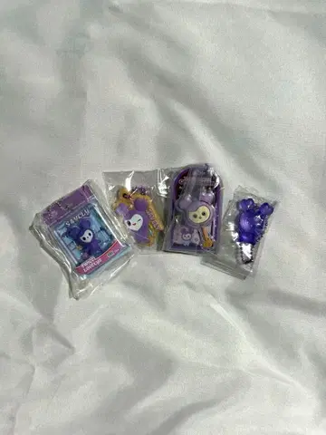 TWICE 사나 서브리 키링 4종 세트