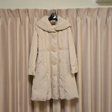 슈퍼 뷰티 벚꽃색 다운 코트