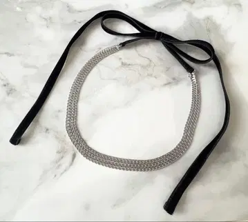 체인 목걸이 벨벳 리본