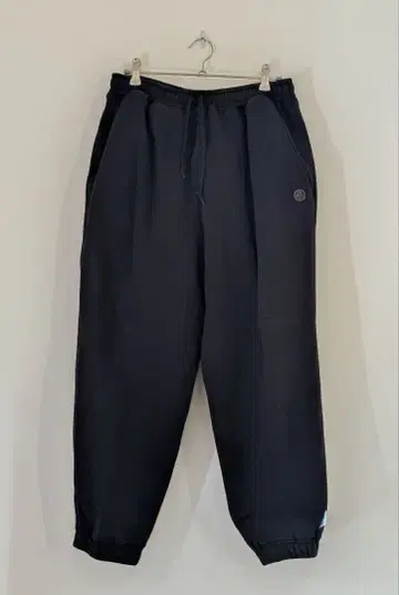 MOUT RECON TAILOR 블랙 맨투맨 팬츠