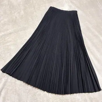 새상품급 트루 바이 마리코 오이카와 Alina 플리츠 스커트 블랙 34