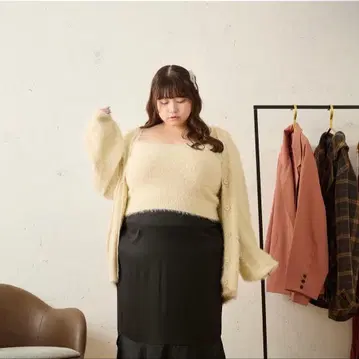 라메 샤기 니트 앙상블