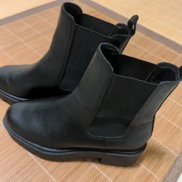 무인양품 블랙 사이드 고어 부츠 가죽