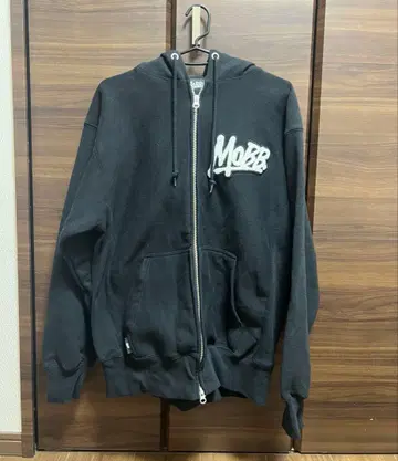 MOBB 블랙 지퍼 후드티 M 사이즈