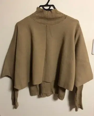 [ RADIATE /SCOT CLUB 계열 ] 터틀넥 케이프 스웨터 포함