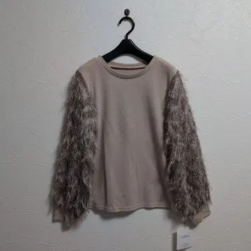 쥬에누 소매 시어 프린지 절개 풀오버 미사용 새상품