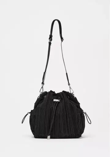 ZARA 플리츠 복조리 백