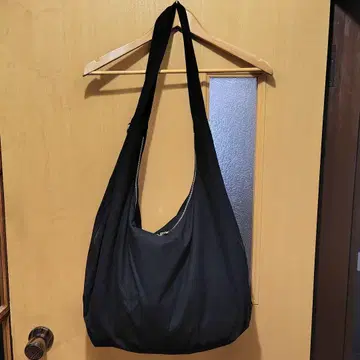 BEAUTY&YOUTH 엘레강트 패브릭 숄더백