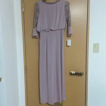 연보라 레이스 소매 롱 드레스