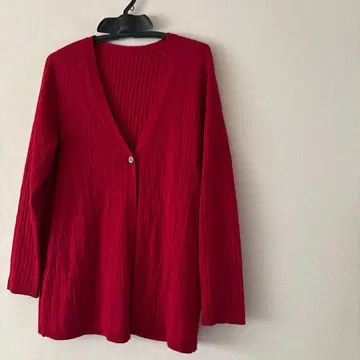 빨간색 리브 편직 V넥 가디건 레리안