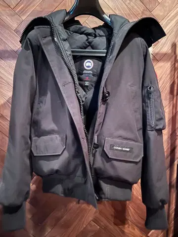 CANADA GOOSE FUSION 다운 자켓 M 블랙