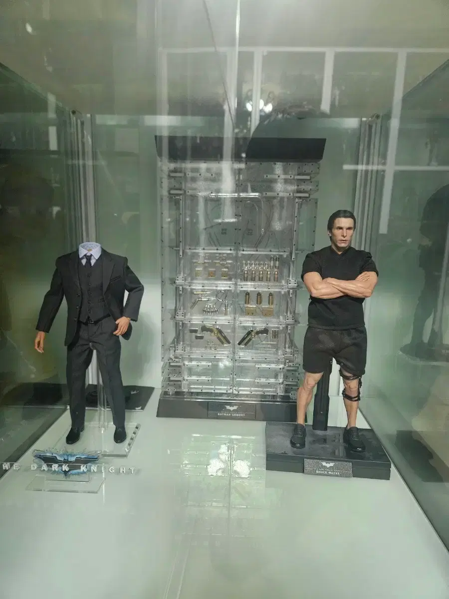 Hot Toys Armory 2.0 Set (No Box)