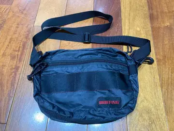 BRIEFING 블랙 숄더백
