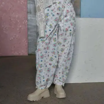 [ POPPY ] floral wave cargo (아사기니요)