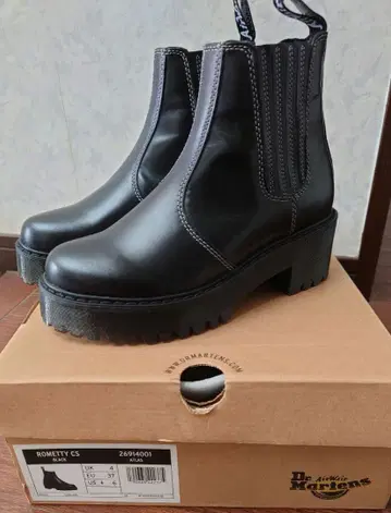 미사용 새상품 Dr.Martens ROMETTY CS 첼시 부츠