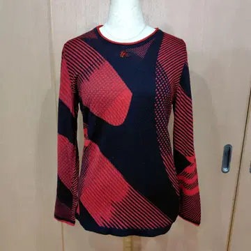 이타리야 긴팔 니트 사이즈 11 블랙 x 레드