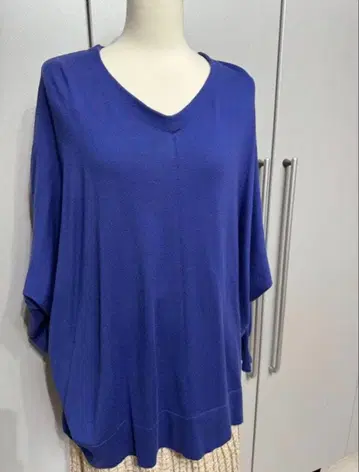 비비안 탐 로얄 블루 캐시미어 롱 스웨터 새상품급