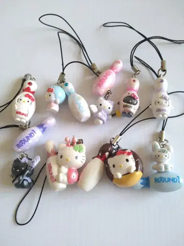 헬로키티 스트랩 라운드 원