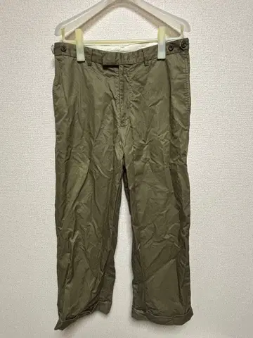 BEAMS 치노 팬츠 M 사이즈 카키