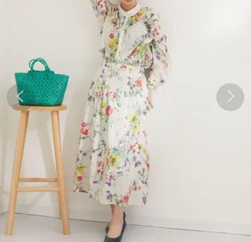 [ 새상품급 ] 캐서린 로스 꽃무늬 롱 스커트 플레어 구혼활동 고급