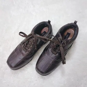 미사용급 BELLE JEANNE  워킹화 24.5cm