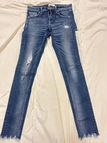 데미지 가공 스키니 데님