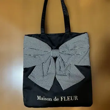 미사용 Maison de FLEUR 리본 포함 토트백