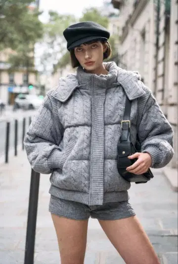 the toe SHARD KNIT DOWN