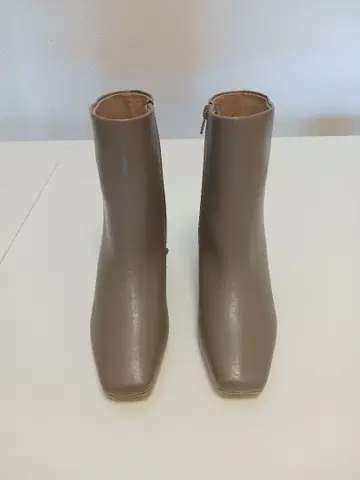 다이애나 숏 부츠 (24.5cm) 새상품