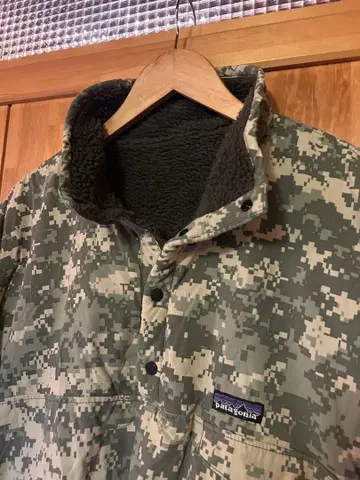 최상급 XL 상당 파타고니아 디지털 카모플라주 리버서블 스냅T 카모플라쥬
