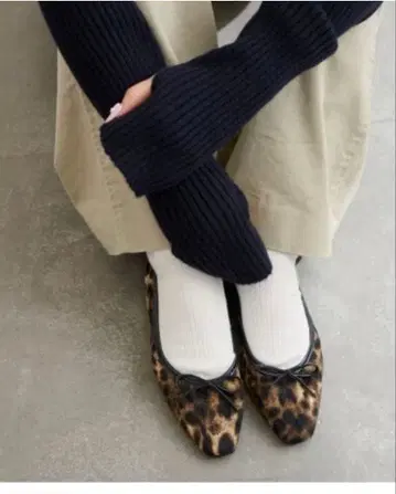 미사용 스퀘어 발레 슈즈 23.5cm