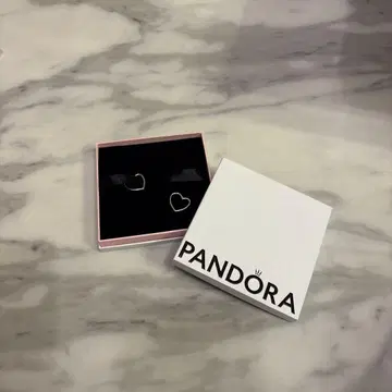 판도라 하트형 실버 귀걸이 박스 포함