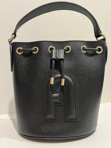 FURLA 천연 가죽 블랙 버킷백 숄더 핸드백