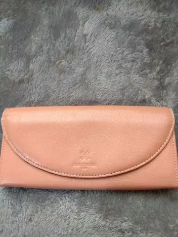 가격 인하! 꼼사데모드 핑크 가죽 장지갑 스냅 버튼식