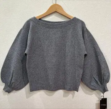 새상품 Tiaclasse(티어클라세) 보트넥 퍼프 슬리브 니트