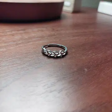 실버 나뭇잎 모티브 반지