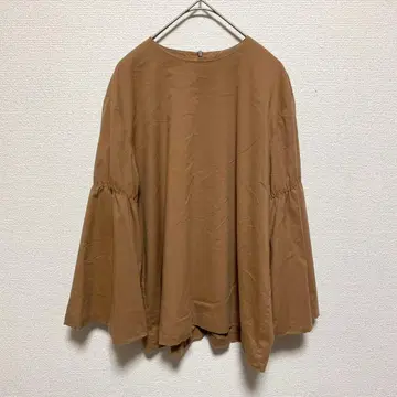 Mila Owen 미라 오웬 플레어 슬리브 블라우스 카멜 F 사이즈