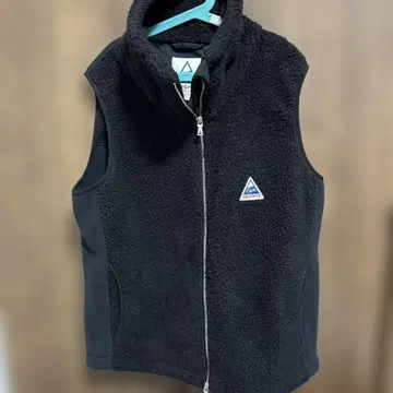 Cape Heights 플리스 베스트 블랙