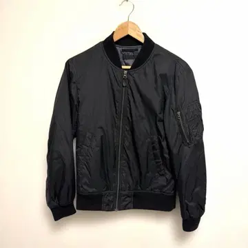 유니클로 MA-1 블루종 남성용 블랙 S