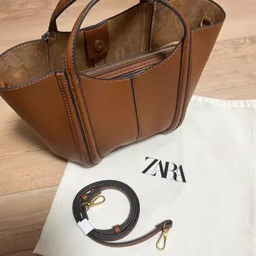 ZARA 스티치 미니 시티백 다크 골든 브라운 색상