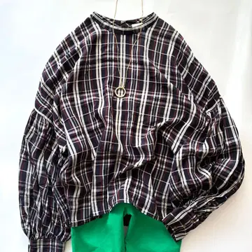 새상품급 로쿠 ROKU 체크 개더 볼륨 슬리브 블라우스 네이비