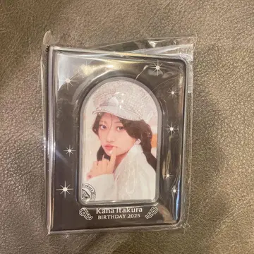 큐스토 이타쿠라 카나 폴라로이드 홀더 생일