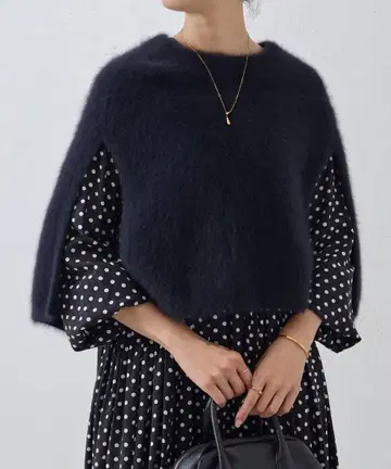 BEARDSLEY 퍼 니트 판초