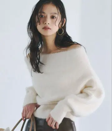 anuans 라쿤 폭스 오프숄더 니트 풀오버