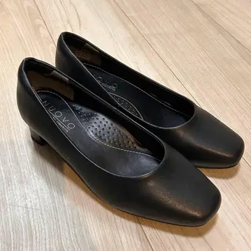 NUOVO 블랙 펌프스 낮은 힐