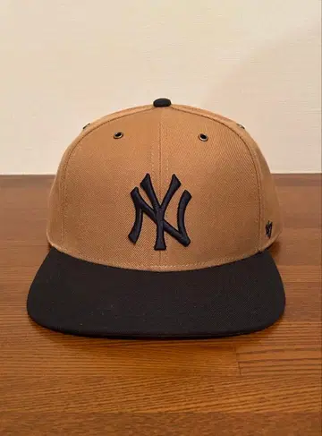 47 CAPTAIN 베이지 블랙 캡