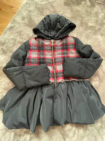 후드 부착 다운 자켓 페플럼